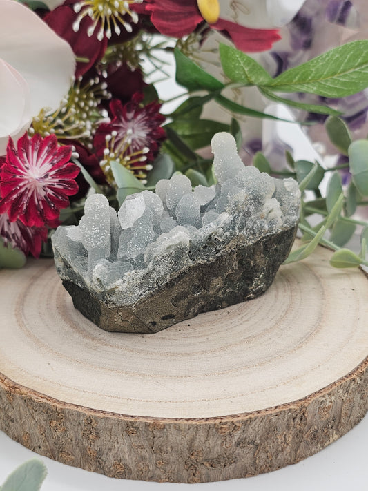 Chalcedon Apophelite
